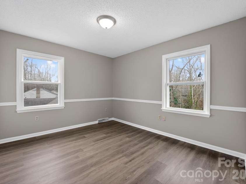 7129 Walnut Wood Drive, Charlotte, NC 28227.  MLS# CAR4338715, YatesRealty ID 3270. 