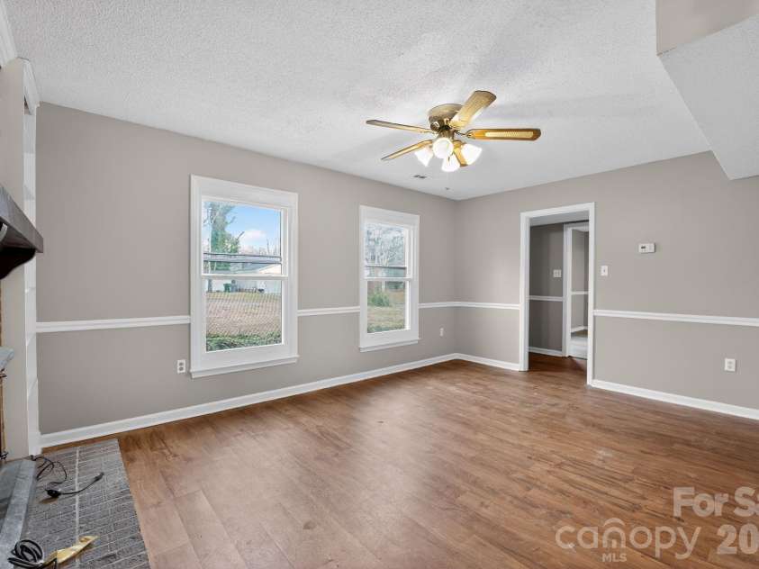 7129 Walnut Wood Drive, Charlotte, NC 28227.  MLS# CAR4338715, YatesRealty ID 3270. 