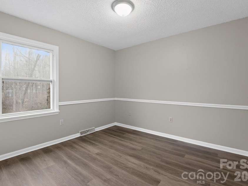 7129 Walnut Wood Drive, Charlotte, NC 28227.  MLS# CAR4338715, YatesRealty ID 3270. 