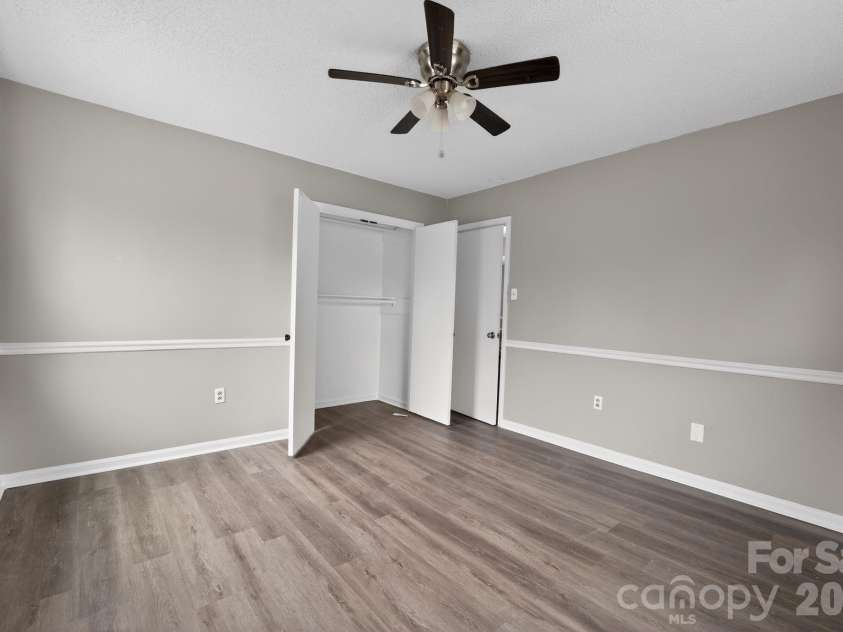 7129 Walnut Wood Drive, Charlotte, NC 28227.  MLS# CAR4338715, YatesRealty ID 3270. 