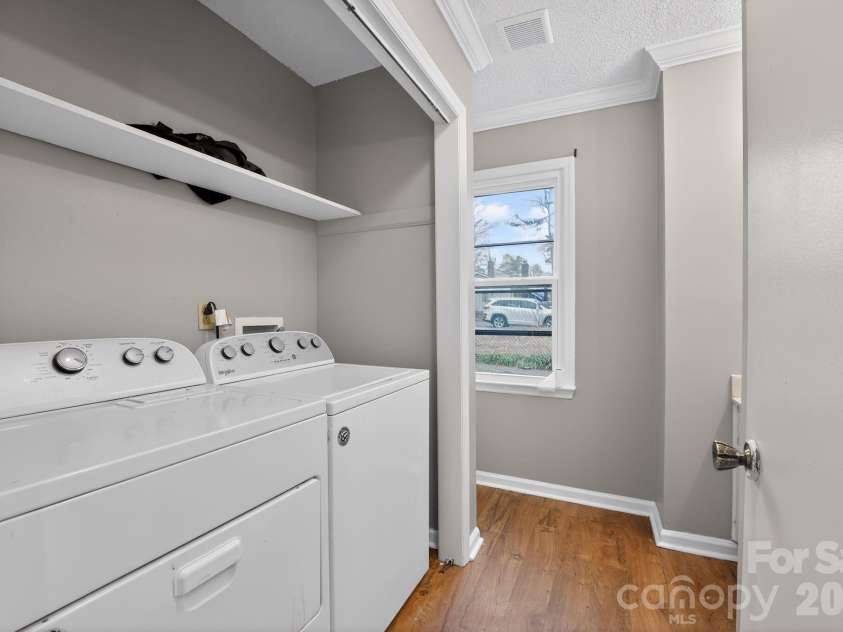 7129 Walnut Wood Drive, Charlotte, NC 28227.  MLS# CAR4338715, YatesRealty ID 3270. 