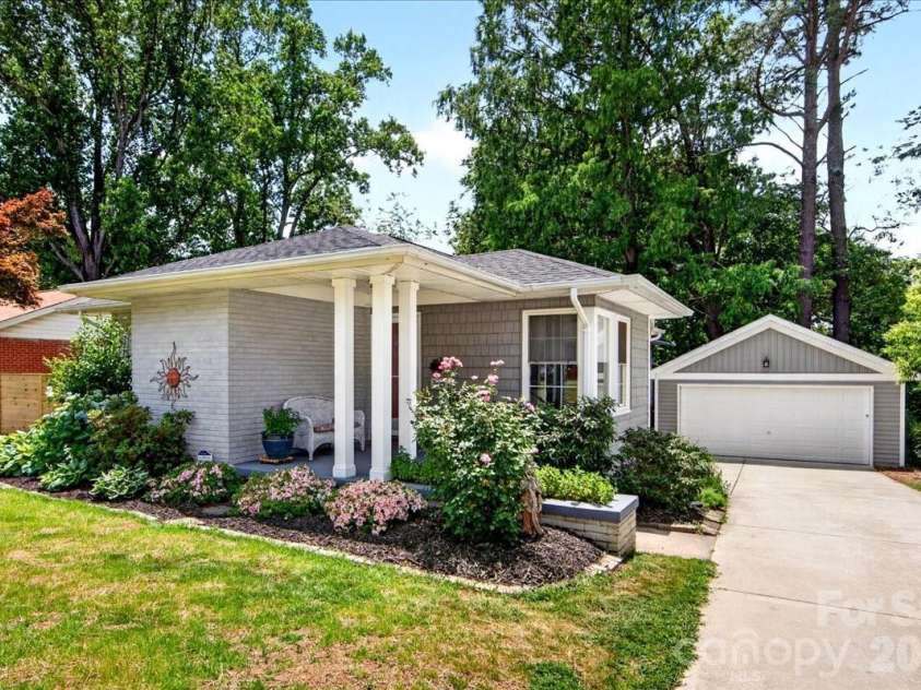 3425 Airlie Street, Charlotte, NC 28205.  MLS# CAR4353108, YatesRealty ID 32700. 