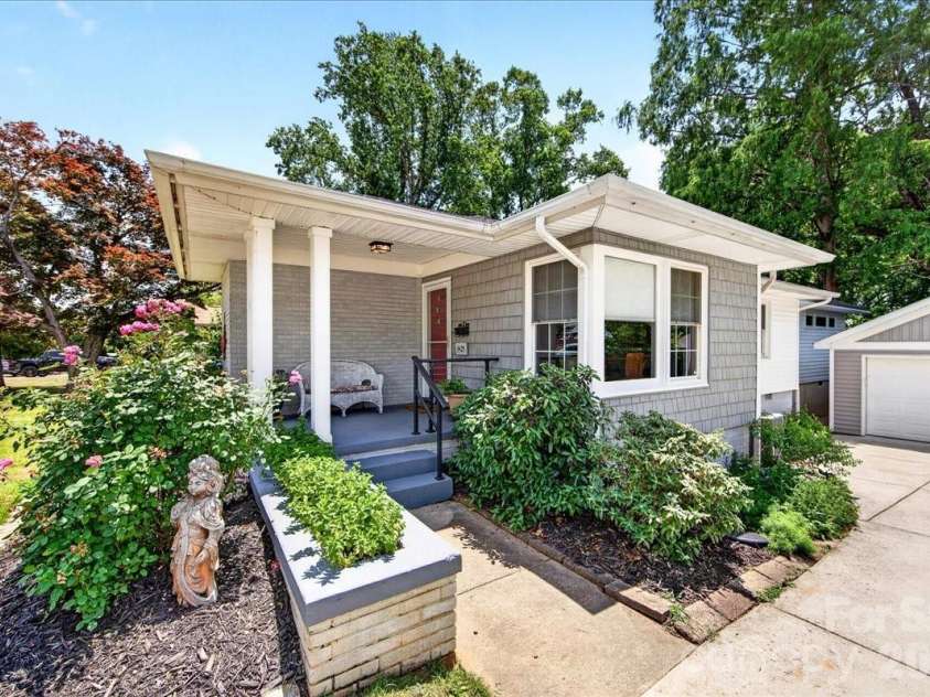 3425 Airlie Street, Charlotte, NC 28205.  MLS# CAR4353108, YatesRealty ID 32700. 