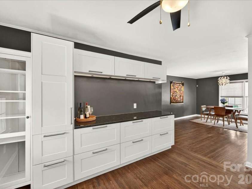 3425 Airlie Street, Charlotte, NC 28205.  MLS# CAR4353108, YatesRealty ID 32700. 