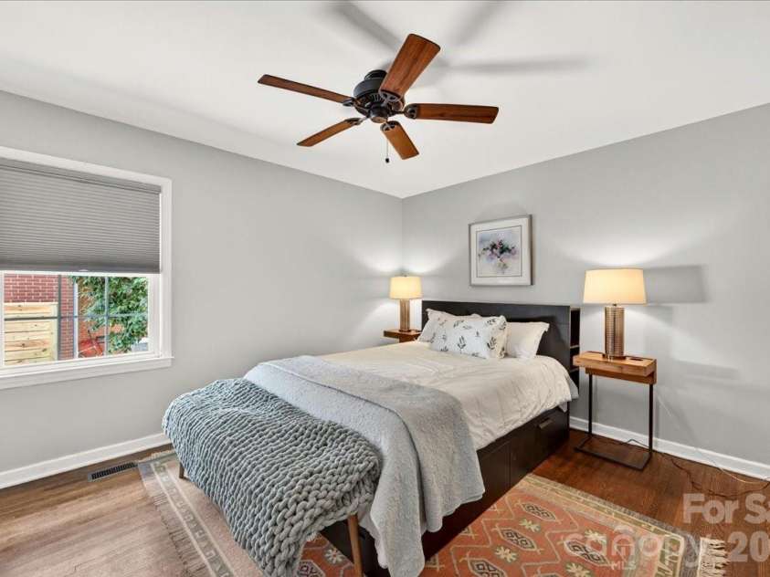 3425 Airlie Street, Charlotte, NC 28205.  MLS# CAR4353108, YatesRealty ID 32700. 