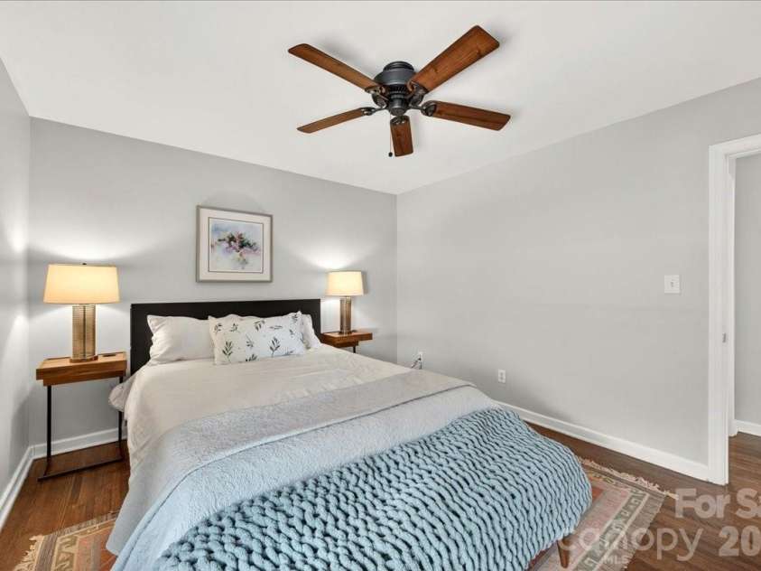 3425 Airlie Street, Charlotte, NC 28205.  MLS# CAR4353108, YatesRealty ID 32700. 