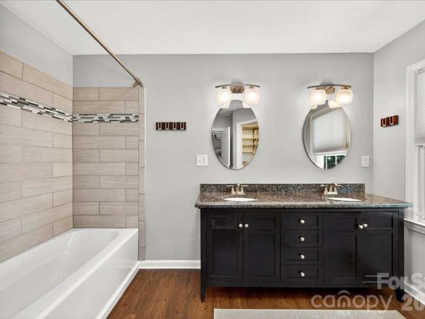 3425 Airlie Street, Charlotte, NC 28205.  MLS# CAR4353108, YatesRealty ID 32700. 