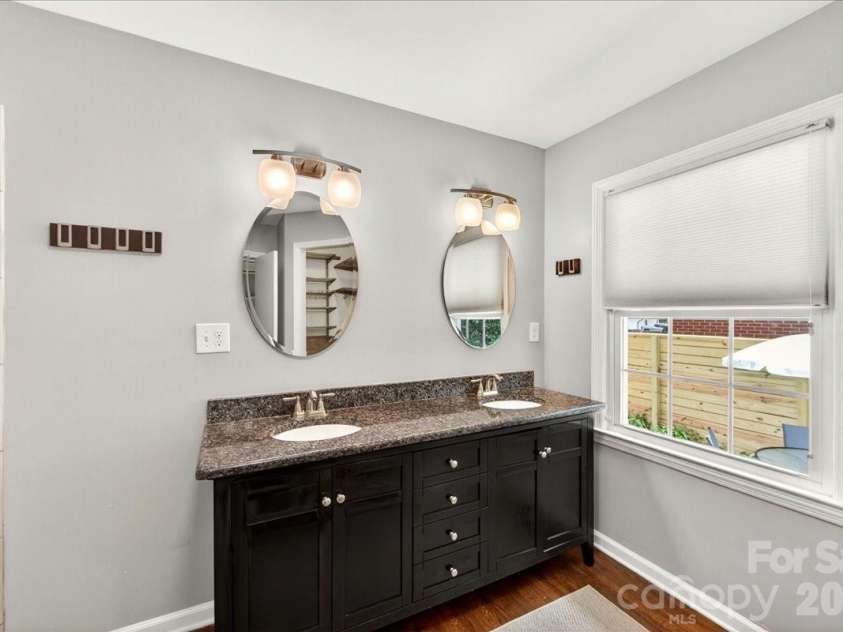 3425 Airlie Street, Charlotte, NC 28205.  MLS# CAR4353108, YatesRealty ID 32700. 
