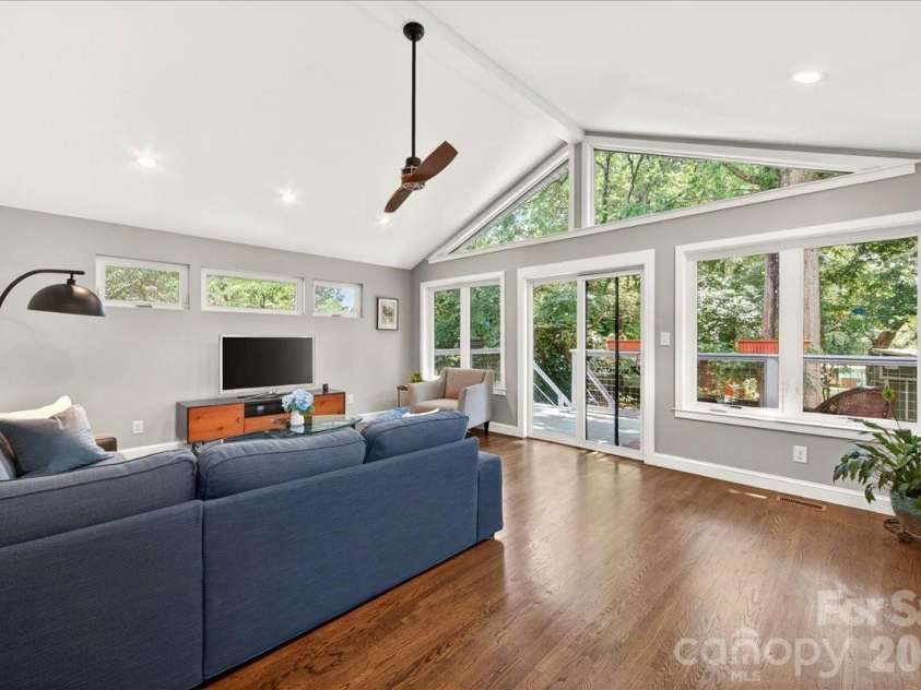 3425 Airlie Street, Charlotte, NC 28205.  MLS# CAR4353108, YatesRealty ID 32700. 