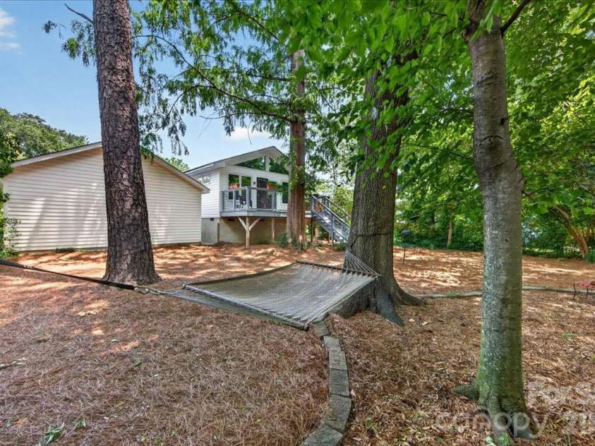3425 Airlie Street, Charlotte, NC 28205.  MLS# CAR4353108, YatesRealty ID 32700. 