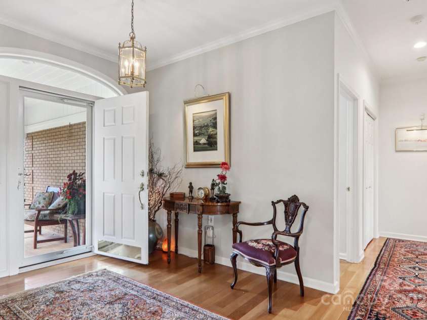 18 Thornapple Drive, Hendersonville, NC 28739.  MLS# CAR4292441, YatesRealty ID 32701. 