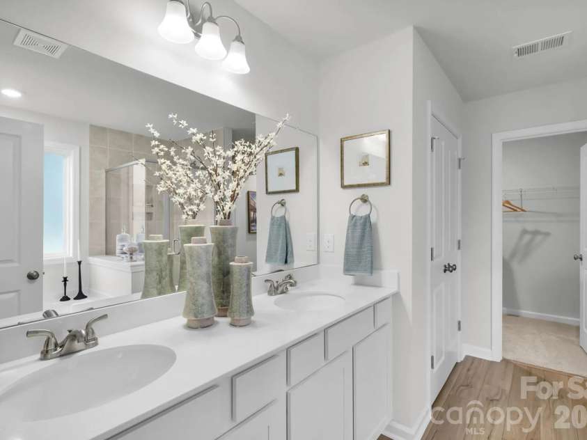 1005 Forest Walk Street, Newton, NC 28658.  MLS# CAR4356410, YatesRealty ID 32702. 