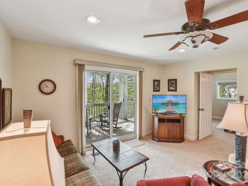320 Dawnbrook Drive, Flat Rock, NC 28731.  MLS# CAR4283000, YatesRealty ID 32703. 