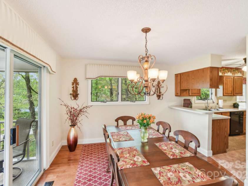 320 Dawnbrook Drive, Flat Rock, NC 28731.  MLS# CAR4283000, YatesRealty ID 32703. 