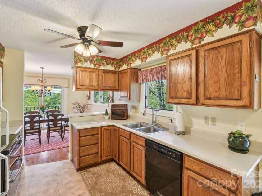320 Dawnbrook Drive, Flat Rock, NC 28731.  MLS# CAR4283000, YatesRealty ID 32703. 