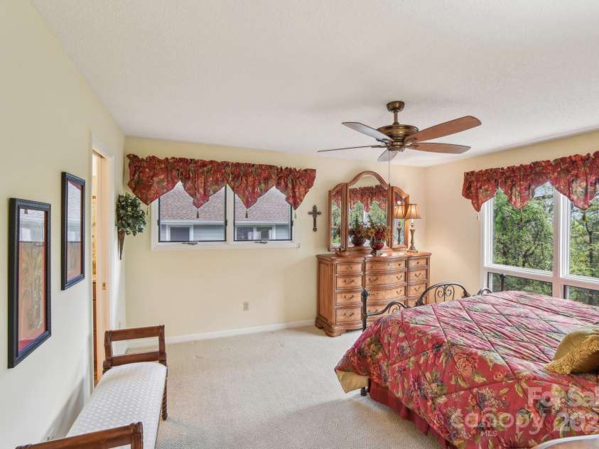320 Dawnbrook Drive, Flat Rock, NC 28731.  MLS# CAR4283000, YatesRealty ID 32703. 