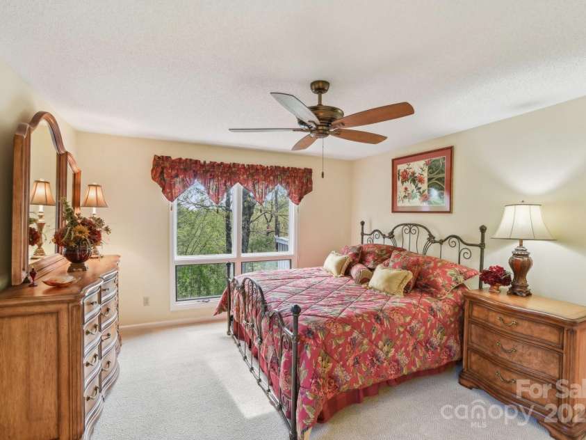 320 Dawnbrook Drive, Flat Rock, NC 28731.  MLS# CAR4283000, YatesRealty ID 32703. 
