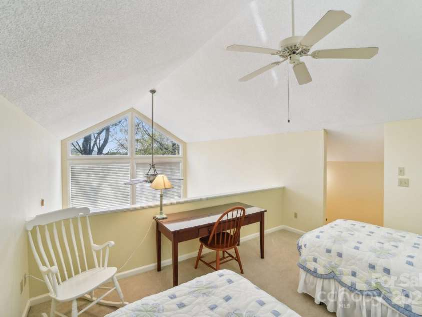 320 Dawnbrook Drive, Flat Rock, NC 28731.  MLS# CAR4283000, YatesRealty ID 32703. 