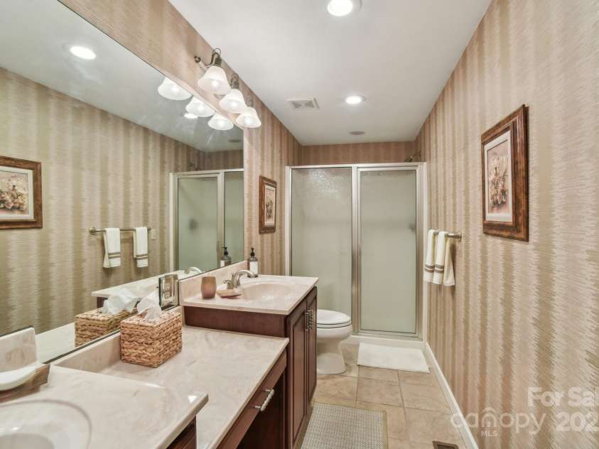 320 Dawnbrook Drive, Flat Rock, NC 28731.  MLS# CAR4283000, YatesRealty ID 32703. 