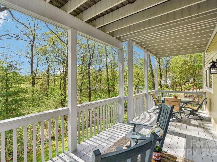 320 Dawnbrook Drive, Flat Rock, NC 28731.  MLS# CAR4283000, YatesRealty ID 32703. 