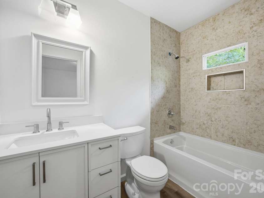 304 Ashford Street, Chester, SC 29706.  MLS# CAR4365506, YatesRealty ID 32704. 
