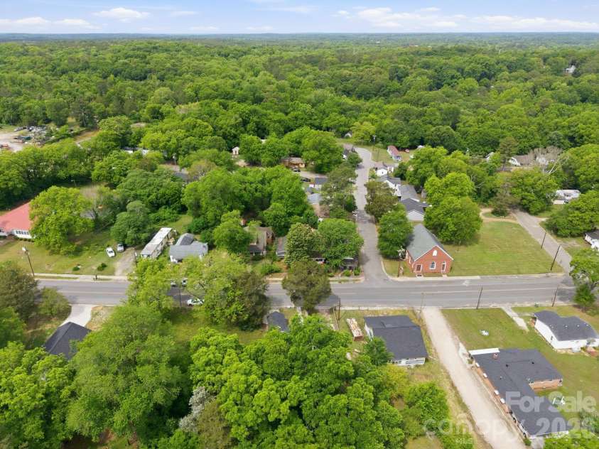 304 Ashford Street, Chester, SC 29706.  MLS# CAR4365506, YatesRealty ID 32704. 