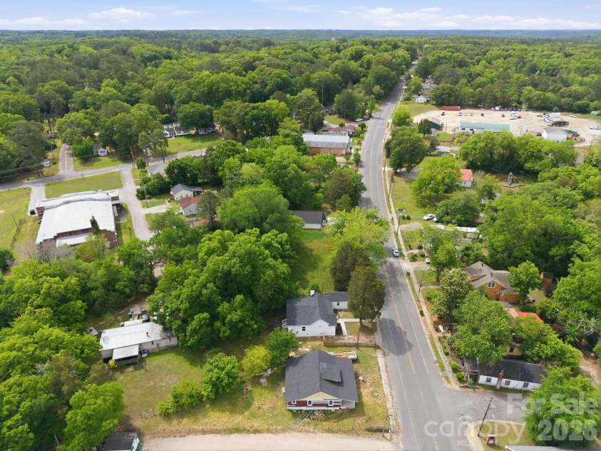 304 Ashford Street, Chester, SC 29706.  MLS# CAR4365506, YatesRealty ID 32704. 