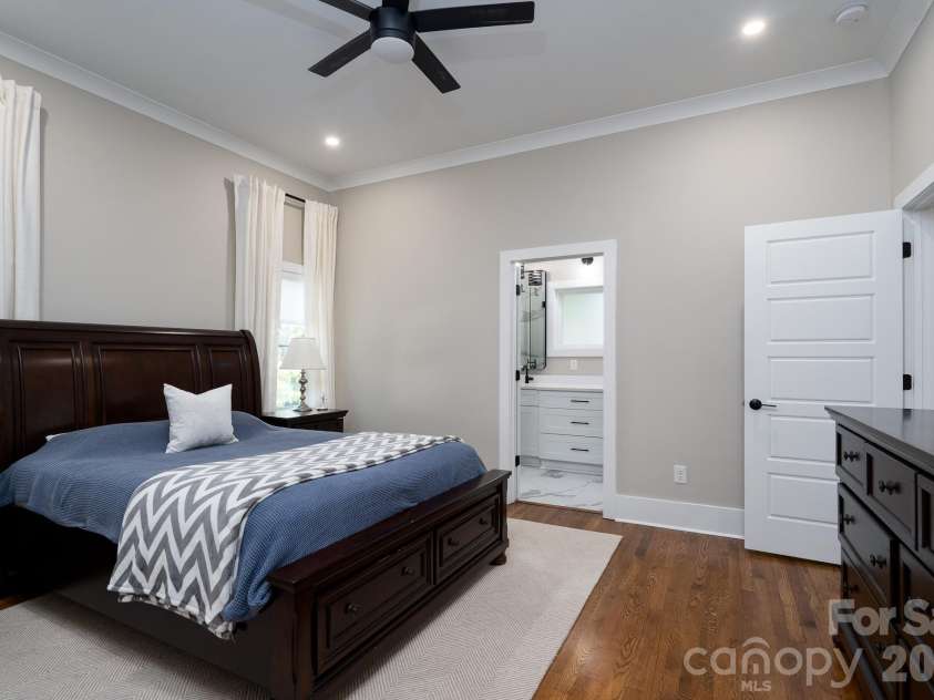 3501 Warp Street, Charlotte, NC 28205.  MLS# CAR4371238, YatesRealty ID 32705. 