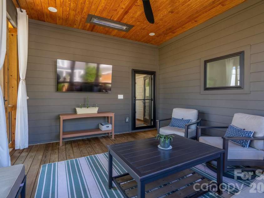 3501 Warp Street, Charlotte, NC 28205.  MLS# CAR4371238, YatesRealty ID 32705. 