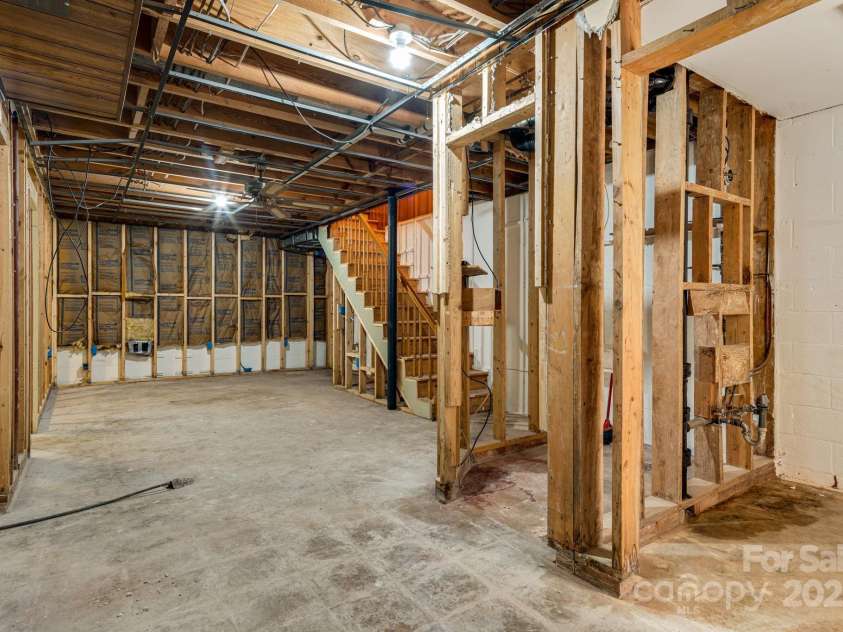 58 Blue Ridge Assembly Drive, Black Mountain, NC 28711.  MLS# CAR4292057, YatesRealty ID 32705. 