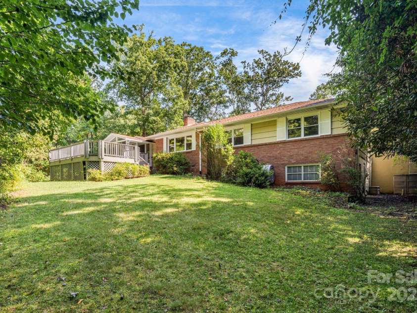 58 Blue Ridge Assembly Drive, Black Mountain, NC 28711.  MLS# CAR4292057, YatesRealty ID 32705. 