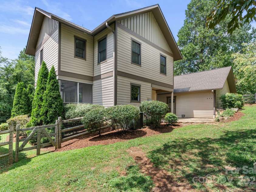 109 Zander Way, Asheville, NC 28805.  MLS# CAR4292315, YatesRealty ID 32706. Backside of home