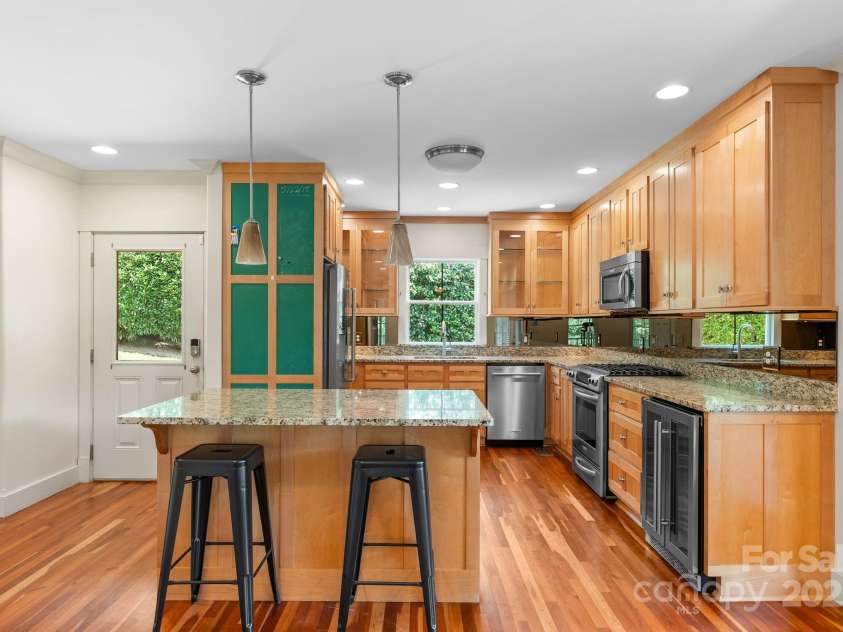 109 Zander Way, Asheville, NC 28805.  MLS# CAR4292315, YatesRealty ID 32706. Gathering place