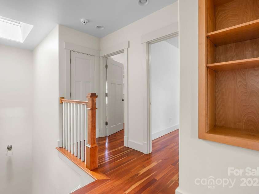 109 Zander Way, Asheville, NC 28805.  MLS# CAR4292315, YatesRealty ID 32706. Hall area for the upstairs