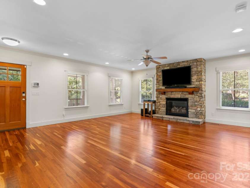 109 Zander Way, Asheville, NC 28805.  MLS# CAR4292315, YatesRealty ID 32706. Living room with great natural light