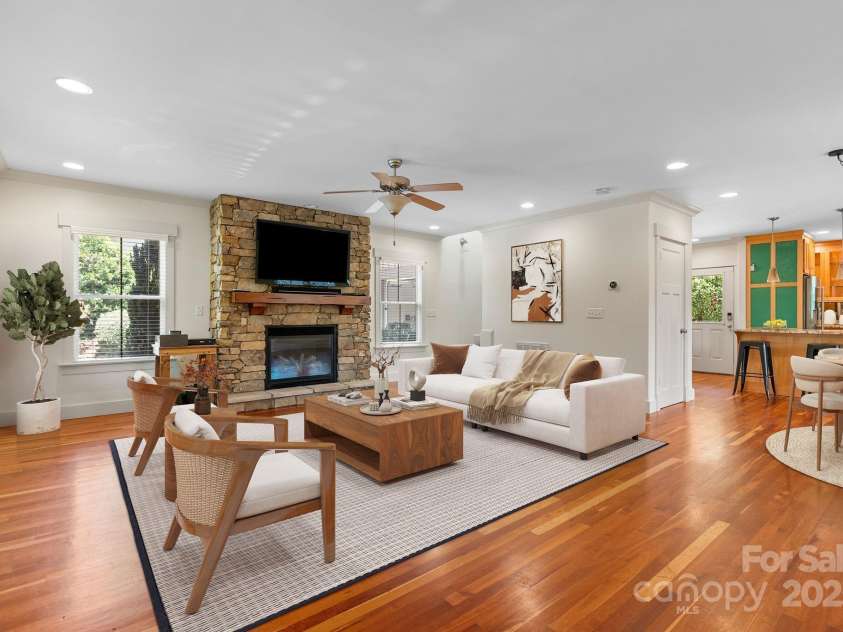 109 Zander Way, Asheville, NC 28805.  MLS# CAR4292315, YatesRealty ID 32706. Stagged picture