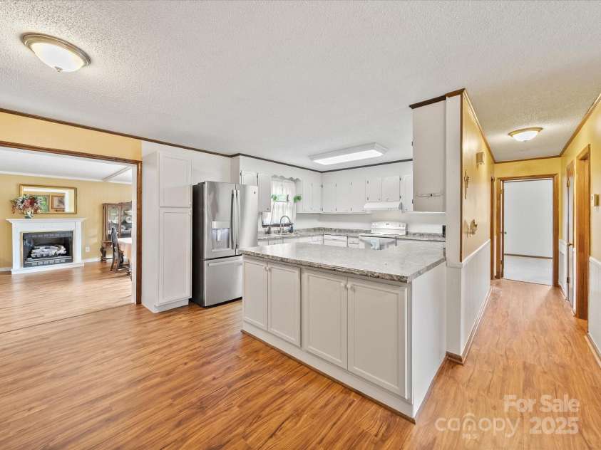 3510 Flint Drive, Statesville, NC 28677.  MLS# CAR4287635, YatesRealty ID 32707. 