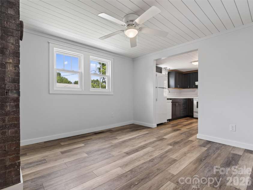 250 Oakdale Street, Brevard, NC 28712.  MLS# CAR4396245, YatesRealty ID 32708. 