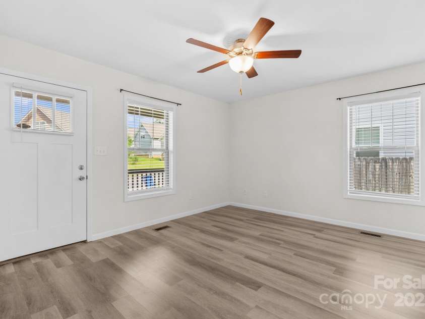 21 Lillie Farm Lane, Weaverville, NC 28787.  MLS# CAR4285857, YatesRealty ID 32709. 