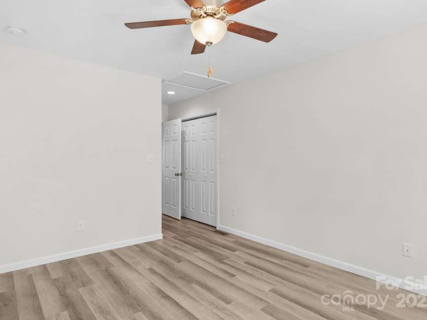 21 Lillie Farm Lane, Weaverville, NC 28787.  MLS# CAR4285857, YatesRealty ID 32709. 