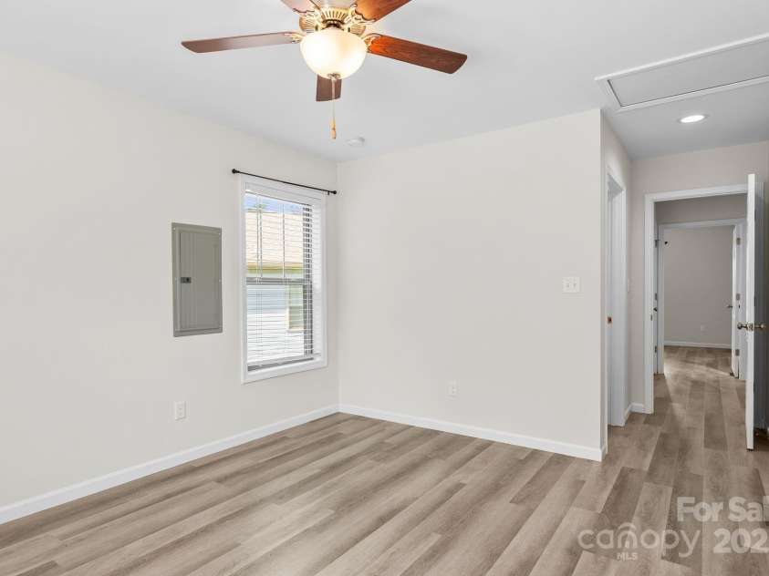 21 Lillie Farm Lane, Weaverville, NC 28787.  MLS# CAR4285857, YatesRealty ID 32709. 