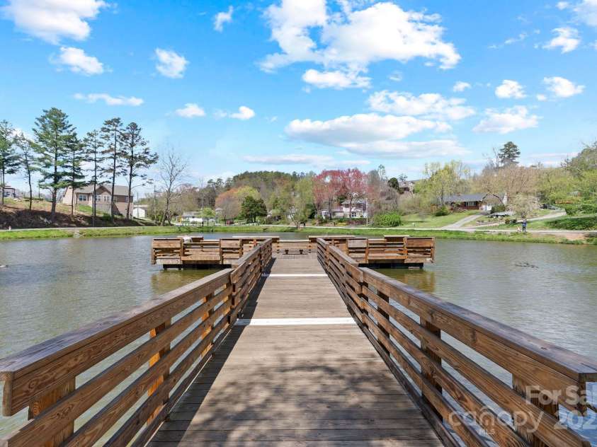 21 Lillie Farm Lane, Weaverville, NC 28787.  MLS# CAR4285857, YatesRealty ID 32709. 