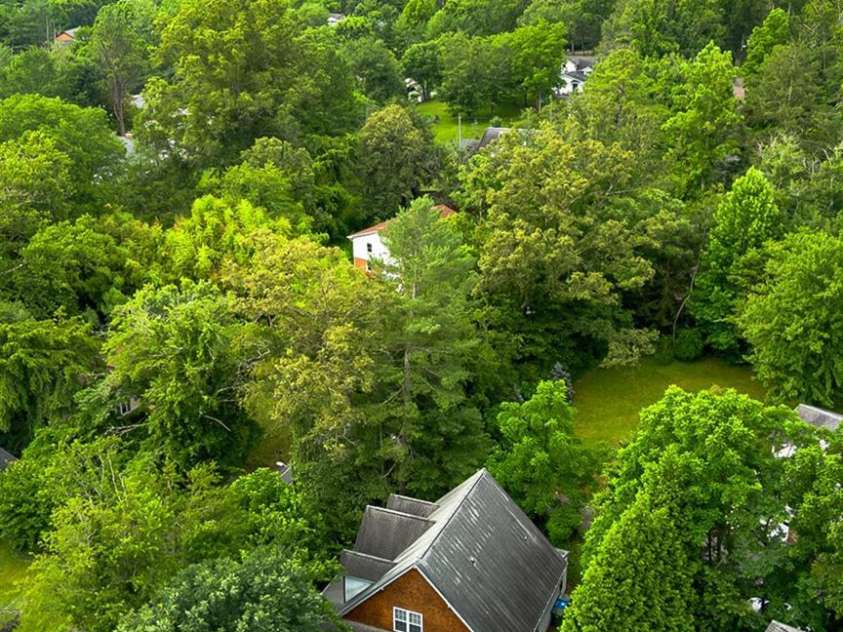 340 Old Haw Creek Road, Asheville, NC 28805.  MLS# CAR4394261, YatesRealty ID 32709. 