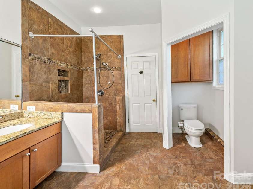 340 Old Haw Creek Road, Asheville, NC 28805.  MLS# CAR4394261, YatesRealty ID 32709. Primary bath