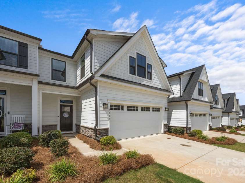 7005 Old Evergreen Parkway, Indian Trail, NC 28079.  MLS# CAR4287200, YatesRealty ID 32710. 