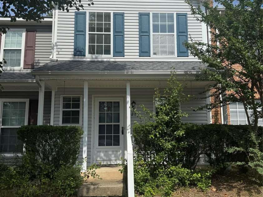 8275 Golf Ridge Drive, Charlotte, NC 28277.  MLS# CAR4383267, YatesRealty ID 32710. 
