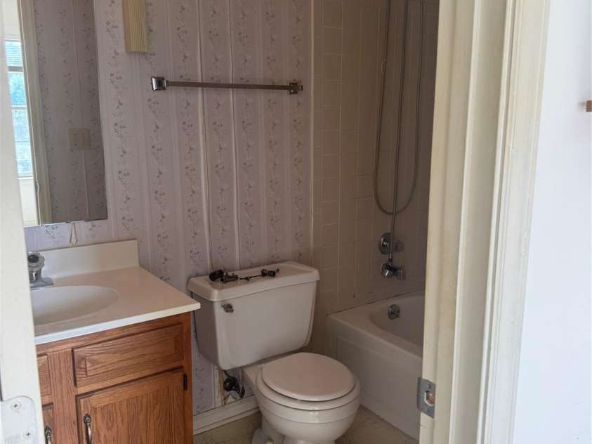 8275 Golf Ridge Drive, Charlotte, NC 28277.  MLS# CAR4383267, YatesRealty ID 32710. 
