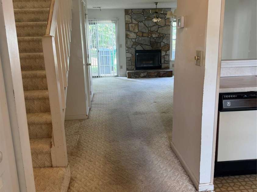 8275 Golf Ridge Drive, Charlotte, NC 28277.  MLS# CAR4383267, YatesRealty ID 32710. 