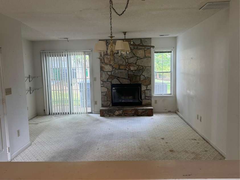 8275 Golf Ridge Drive, Charlotte, NC 28277.  MLS# CAR4383267, YatesRealty ID 32710. 