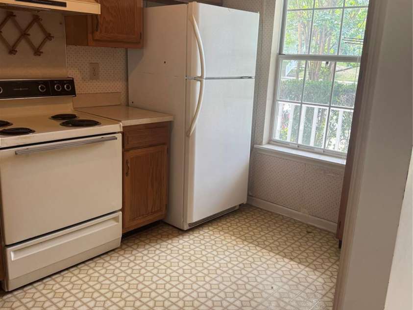 8275 Golf Ridge Drive, Charlotte, NC 28277.  MLS# CAR4383267, YatesRealty ID 32710. 